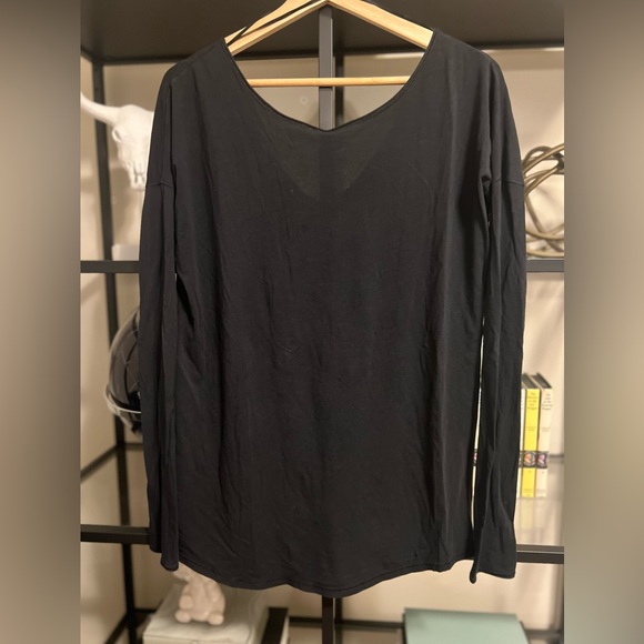 Lululemon Hi-Low Long Sleeve Top | Size 4, Black - Picture 3 of 4